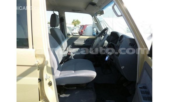 Buy Import Toyota Land Cruiser Beige Car in Import - Dubai in Clarendon Buy Import Toyota Land Cruiser Beige Car in Import - Dubai in Clarendon
