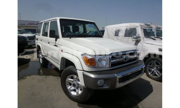 Buy Import Toyota Land Cruiser White Car in Import - Dubai in Clarendon Buy Import Toyota Land Cruiser White Car in Import - Dubai in Clarendon