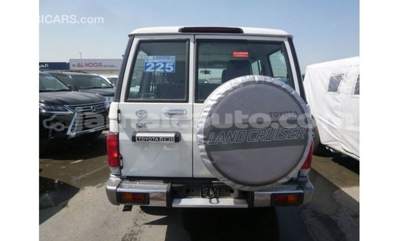 Buy Import Toyota Land Cruiser White Car in Import - Dubai in Clarendon Buy Import Toyota Land Cruiser White Car in Import - Dubai in Clarendon