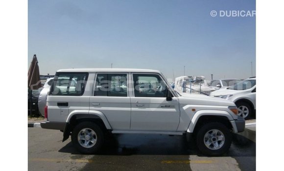 Buy Import Toyota Land Cruiser White Car in Import - Dubai in Clarendon Buy Import Toyota Land Cruiser White Car in Import - Dubai in Clarendon