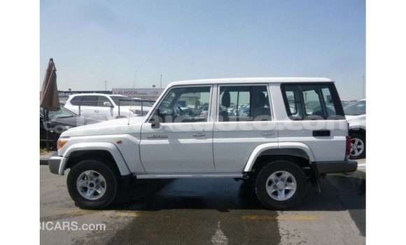 Buy Import Toyota Land Cruiser White Car in Import - Dubai in Clarendon Buy Import Toyota Land Cruiser White Car in Import - Dubai in Clarendon