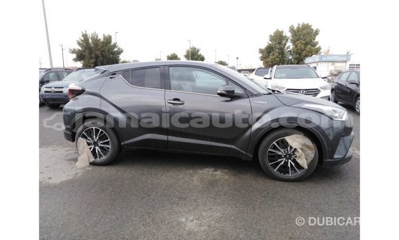 Acheter Import Voiture Toyota C-HR Autre à Import - Dubai, Clarendon Acheter Import Voiture Toyota C-HR Autre à Import - Dubai, Clarendon