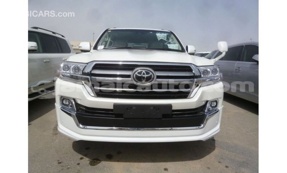 Buy Import Toyota Land Cruiser White Car in Import - Dubai in Clarendon Buy Import Toyota Land Cruiser White Car in Import - Dubai in Clarendon