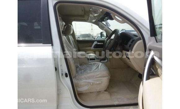 Buy Import Toyota Land Cruiser White Car in Import - Dubai in Clarendon Buy Import Toyota Land Cruiser White Car in Import - Dubai in Clarendon