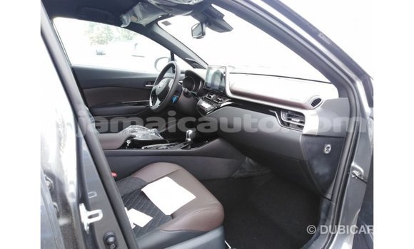 Acheter Import Voiture Toyota C-HR Autre à Import - Dubai, Clarendon Acheter Import Voiture Toyota C-HR Autre à Import - Dubai, Clarendon