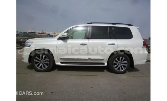Buy Import Toyota Land Cruiser White Car in Import - Dubai in Clarendon Buy Import Toyota Land Cruiser White Car in Import - Dubai in Clarendon