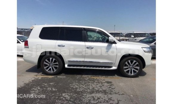 Buy Import Toyota Land Cruiser White Car in Import - Dubai in Clarendon Buy Import Toyota Land Cruiser White Car in Import - Dubai in Clarendon