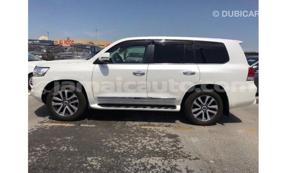 Buy Import Toyota Land Cruiser White Car in Import - Dubai in Clarendon Buy Import Toyota Land Cruiser White Car in Import - Dubai in Clarendon