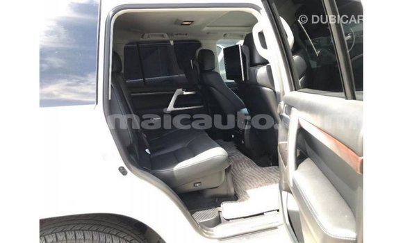 Buy Import Toyota Land Cruiser White Car in Import - Dubai in Clarendon Buy Import Toyota Land Cruiser White Car in Import - Dubai in Clarendon