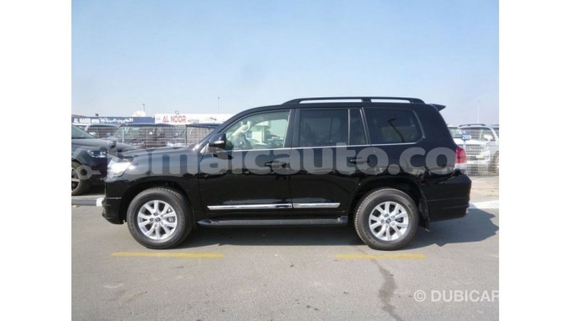 Big with watermark toyota land cruiser clarendon import dubai 2121