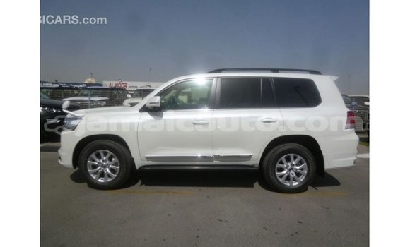 Buy Import Toyota Land Cruiser White Car in Import - Dubai in Clarendon Buy Import Toyota Land Cruiser White Car in Import - Dubai in Clarendon