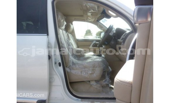 Buy Import Toyota Land Cruiser White Car in Import - Dubai in Clarendon Buy Import Toyota Land Cruiser White Car in Import - Dubai in Clarendon
