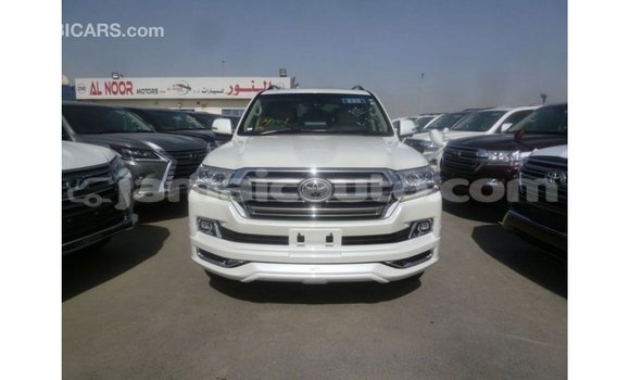 Buy Import Toyota Land Cruiser White Car in Import - Dubai in Clarendon Buy Import Toyota Land Cruiser White Car in Import - Dubai in Clarendon