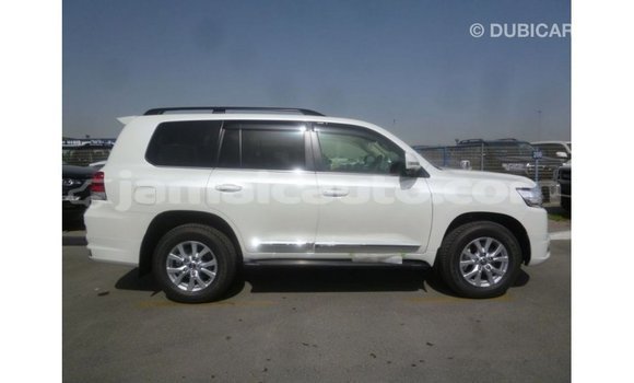 Buy Import Toyota Land Cruiser White Car in Import - Dubai in Clarendon Buy Import Toyota Land Cruiser White Car in Import - Dubai in Clarendon