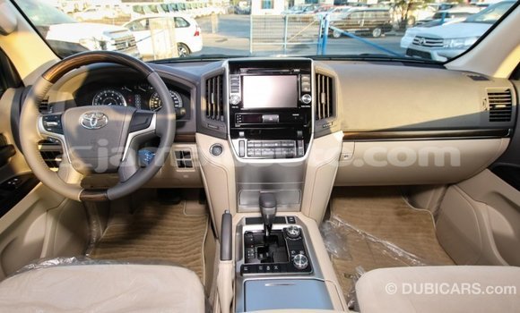 Buy Import Toyota Land Cruiser White Car in Import - Dubai in Clarendon Buy Import Toyota Land Cruiser White Car in Import - Dubai in Clarendon