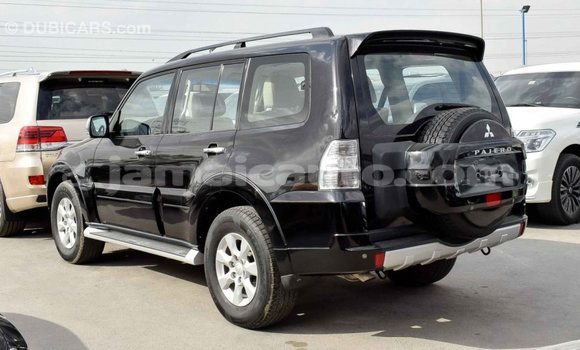 Acheter Import Voiture Mitsubishi Pajero Noir à Import - Dubai, Clarendon Acheter Import Voiture Mitsubishi Pajero Noir à Import - Dubai, Clarendon