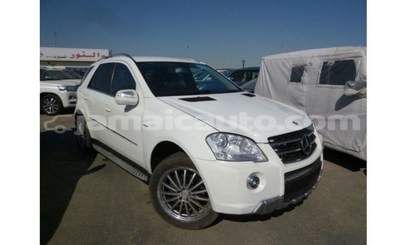 Buy Import Mercedes-Benz 190 (W201) White Car in Import - Dubai in Clarendon Buy Import Mercedes-Benz 190 (W201) White Car in Import - Dubai in Clarendon