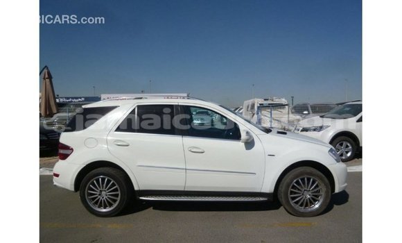 Buy Import Mercedes-Benz 190 (W201) White Car in Import - Dubai in Clarendon Buy Import Mercedes-Benz 190 (W201) White Car in Import - Dubai in Clarendon