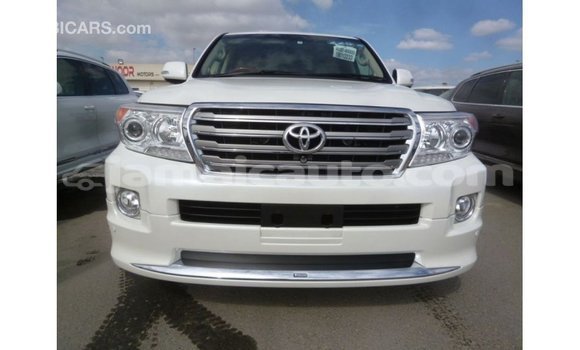 Buy Import Toyota Land Cruiser White Car in Import - Dubai in Clarendon Buy Import Toyota Land Cruiser White Car in Import - Dubai in Clarendon