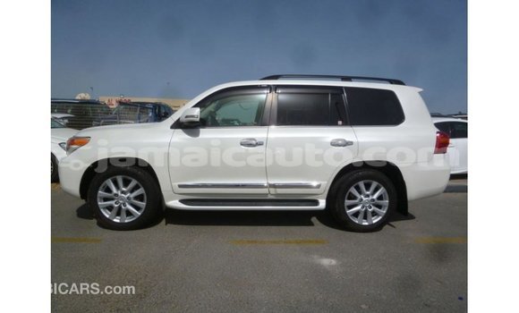 Buy Import Toyota Land Cruiser White Car in Import - Dubai in Clarendon Buy Import Toyota Land Cruiser White Car in Import - Dubai in Clarendon