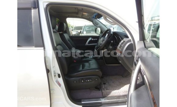 Buy Import Toyota Land Cruiser White Car in Import - Dubai in Clarendon Buy Import Toyota Land Cruiser White Car in Import - Dubai in Clarendon