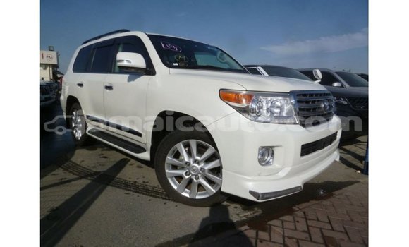Buy Import Toyota Land Cruiser White Car in Import - Dubai in Clarendon Buy Import Toyota Land Cruiser White Car in Import - Dubai in Clarendon