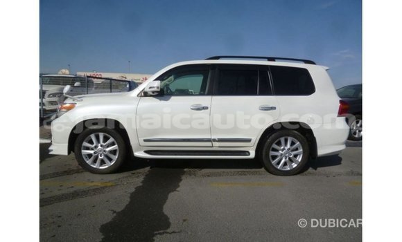 Buy Import Toyota Land Cruiser White Car in Import - Dubai in Clarendon Buy Import Toyota Land Cruiser White Car in Import - Dubai in Clarendon