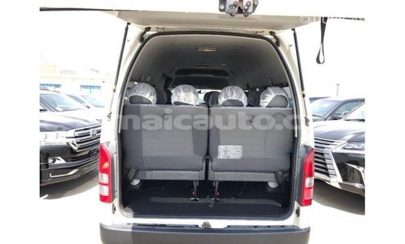 Buy Import Toyota Hiace White Car in Import - Dubai in Clarendon Buy Import Toyota Hiace White Car in Import - Dubai in Clarendon
