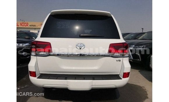 Buy Import Toyota Land Cruiser White Car in Import - Dubai in Clarendon Buy Import Toyota Land Cruiser White Car in Import - Dubai in Clarendon