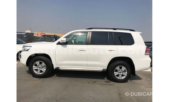 Buy Import Toyota Land Cruiser White Car in Import - Dubai in Clarendon Buy Import Toyota Land Cruiser White Car in Import - Dubai in Clarendon