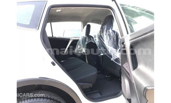 Buy Import Toyota 4Runner White Car in Import - Dubai in Clarendon Buy Import Toyota 4Runner White Car in Import - Dubai in Clarendon