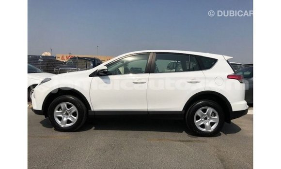 Buy Import Toyota 4Runner White Car in Import - Dubai in Clarendon Buy Import Toyota 4Runner White Car in Import - Dubai in Clarendon