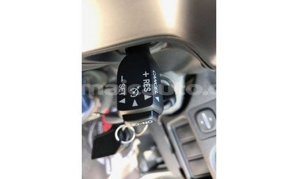 Buy Import Toyota Hiace White Car in Import - Dubai in Clarendon Buy Import Toyota Hiace White Car in Import - Dubai in Clarendon