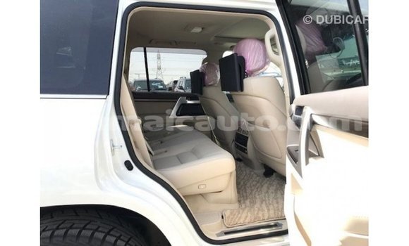 Buy Import Toyota Land Cruiser White Car in Import - Dubai in Clarendon Buy Import Toyota Land Cruiser White Car in Import - Dubai in Clarendon