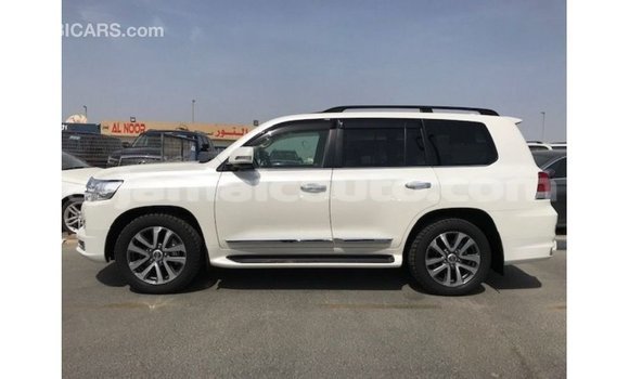 Buy Import Toyota Land Cruiser White Car in Import - Dubai in Clarendon Buy Import Toyota Land Cruiser White Car in Import - Dubai in Clarendon