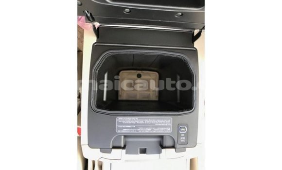 Buy Import Toyota Land Cruiser White Car in Import - Dubai in Clarendon Buy Import Toyota Land Cruiser White Car in Import - Dubai in Clarendon