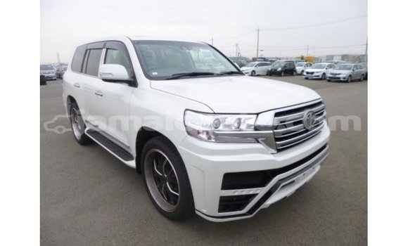 Buy Import Toyota Land Cruiser White Car in Import - Dubai in Clarendon Buy Import Toyota Land Cruiser White Car in Import - Dubai in Clarendon