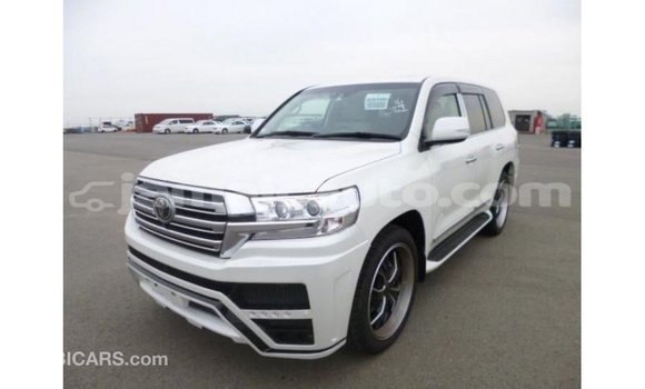 Buy Import Toyota Land Cruiser White Car in Import - Dubai in Clarendon Buy Import Toyota Land Cruiser White Car in Import - Dubai in Clarendon