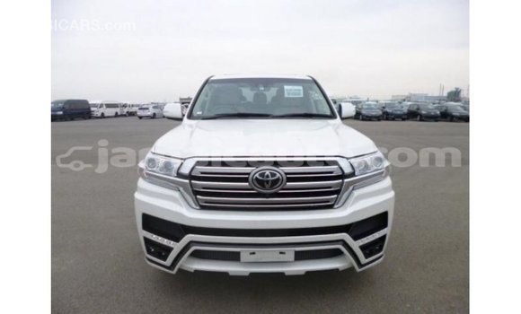 Buy Import Toyota Land Cruiser White Car in Import - Dubai in Clarendon Buy Import Toyota Land Cruiser White Car in Import - Dubai in Clarendon