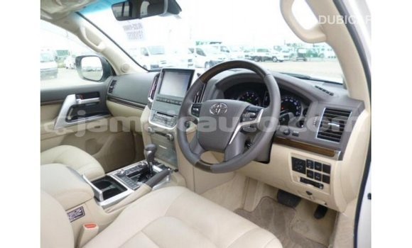 Buy Import Toyota Land Cruiser White Car in Import - Dubai in Clarendon Buy Import Toyota Land Cruiser White Car in Import - Dubai in Clarendon