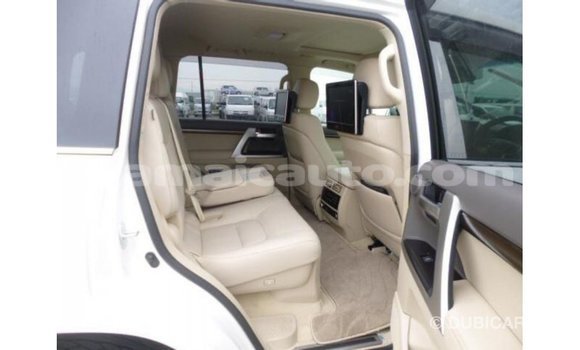 Buy Import Toyota Land Cruiser White Car in Import - Dubai in Clarendon Buy Import Toyota Land Cruiser White Car in Import - Dubai in Clarendon