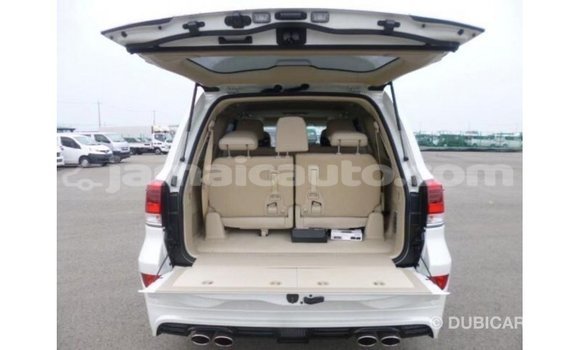 Buy Import Toyota Land Cruiser White Car in Import - Dubai in Clarendon Buy Import Toyota Land Cruiser White Car in Import - Dubai in Clarendon