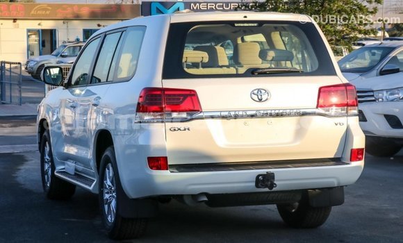 Buy Import Toyota Land Cruiser White Car in Import - Dubai in Clarendon Buy Import Toyota Land Cruiser White Car in Import - Dubai in Clarendon