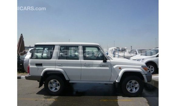 Buy Import Toyota Land Cruiser White Car in Import - Dubai in Clarendon Buy Import Toyota Land Cruiser White Car in Import - Dubai in Clarendon