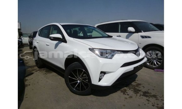Buy Import Toyota 4Runner White Car in Import - Dubai in Clarendon Buy Import Toyota 4Runner White Car in Import - Dubai in Clarendon