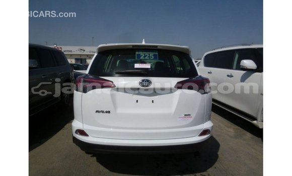 Buy Import Toyota 4Runner White Car in Import - Dubai in Clarendon Buy Import Toyota 4Runner White Car in Import - Dubai in Clarendon
