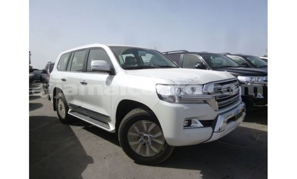 Buy Import Toyota Land Cruiser White Car in Import - Dubai in Clarendon Buy Import Toyota Land Cruiser White Car in Import - Dubai in Clarendon