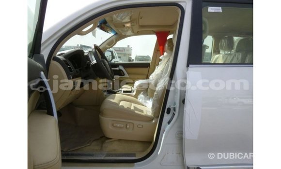 Buy Import Toyota Land Cruiser White Car in Import - Dubai in Clarendon Buy Import Toyota Land Cruiser White Car in Import - Dubai in Clarendon
