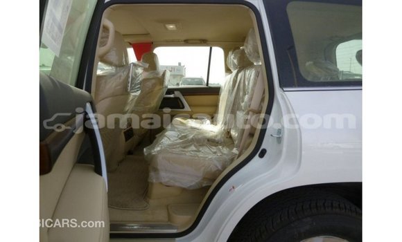 Buy Import Toyota Land Cruiser White Car in Import - Dubai in Clarendon Buy Import Toyota Land Cruiser White Car in Import - Dubai in Clarendon