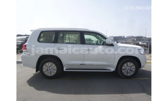 Buy Import Toyota Land Cruiser White Car in Import - Dubai in Clarendon Buy Import Toyota Land Cruiser White Car in Import - Dubai in Clarendon